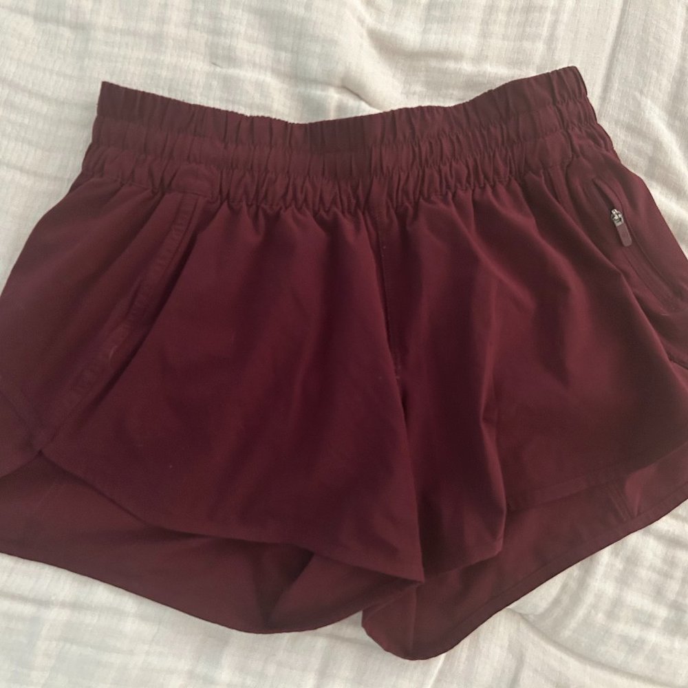 Lululemon | Size 10 | Maroon 4 Inch Inseam